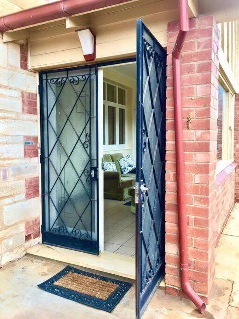 Mannanarie Manor - Accommodation Newcastle 2