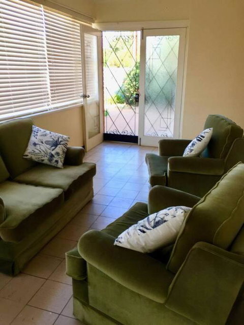 Mannanarie Manor - Accommodation Newcastle 3