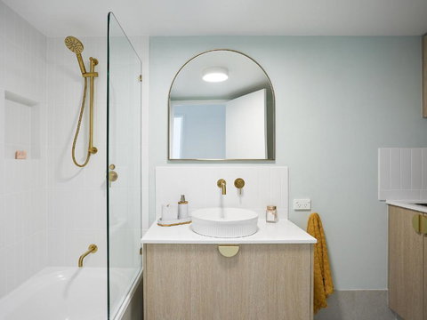 Main Beach Coastal Apartment - Accommodation Newcastle 3