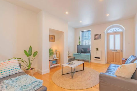 MELVINGTON BOUTIQUE APARTMENT IN HOBART CBD O - Accommodation Newcastle 0