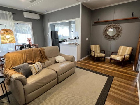 Mooney St Manor - Accommodation Newcastle 3