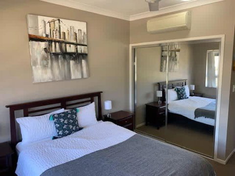 Modern Beach Apartment - Accommodation Newcastle 2