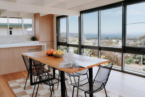 Modern Home Overlooking River - Accommodation Newcastle 0