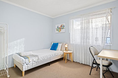 Modern Private Single Room - Centrally Located At Liverpool - Shared Bathroom - Accommodation Newcastle 0
