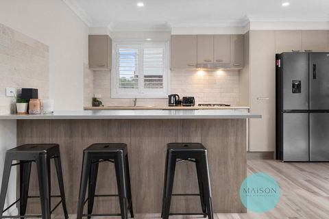 Modern Townhouse In The Heart Of Adamstown - Accommodation Newcastle 0