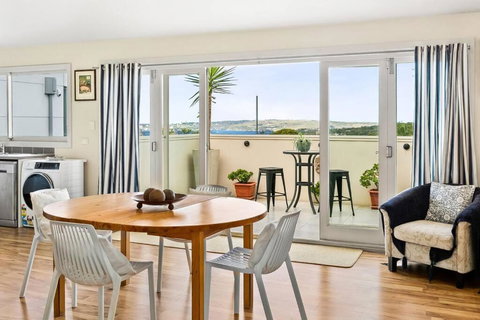 MUS14 - 2 Bedroom Apartment - Muston Street, Mosman - Accommodation Newcastle 0