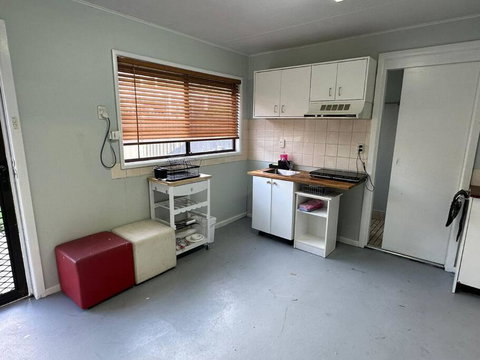 Mountain View - Accommodation Newcastle 2