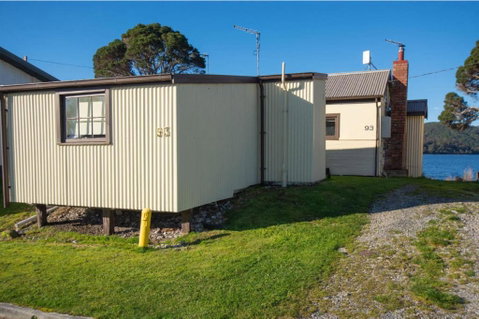 Mt Lyell (Back Cabin) - Accommodation Newcastle 0