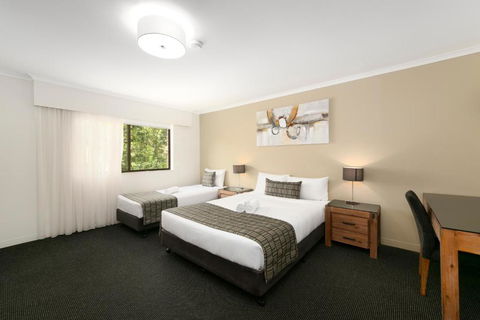 Mt Ommaney Hotel Apartments - Accommodation Newcastle 2