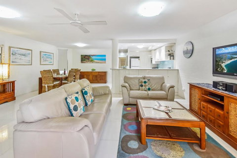 Naousa II - Accommodation Newcastle 1