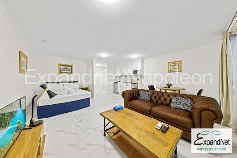 Napoleon On Kent - Accommodation Newcastle 0