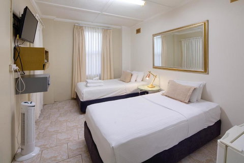 Neutral Bay Lodge - Accommodation Newcastle 3