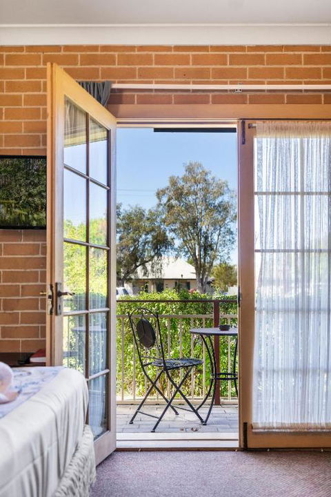 New Inn Motel - Accommodation Newcastle 0