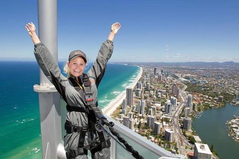 Newly Furnished Spacious 3BR Townhouse At GC - Accommodation Newcastle 2