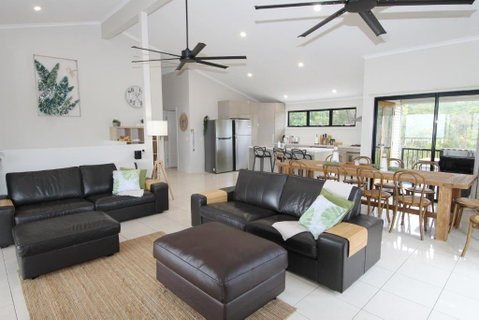 Nirvana - Accommodation Newcastle 1