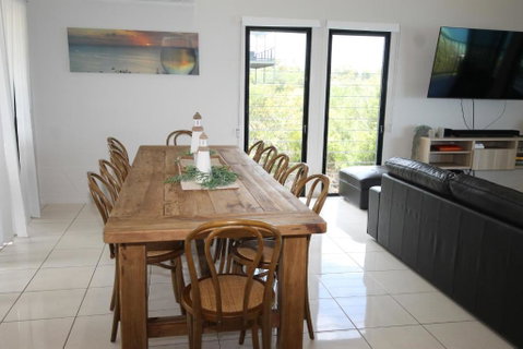 Nirvana - Accommodation Newcastle 2