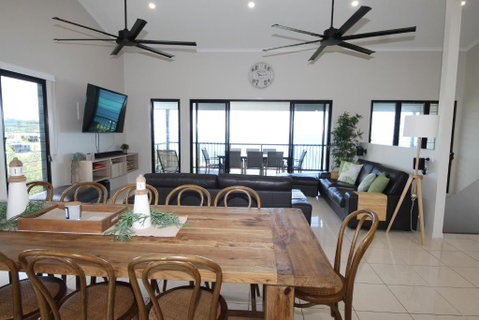 Nirvana - Accommodation Newcastle 3