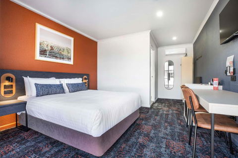 Nightcap At Horse & Jockey Hotel Warwick - Accommodation Newcastle 3