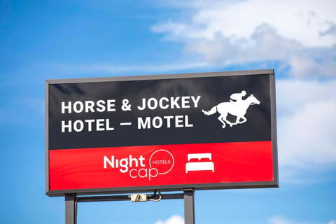 Nightcap At Horse & Jockey Hotel Warwick - Accommodation Newcastle 2