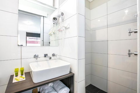 Nightcap At Jamison Hotel - Accommodation Newcastle 2