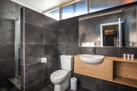 Nightcap At Monash Hotel - Accommodation Newcastle 1