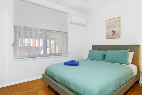 Nth Central 3BR - Split Systems Throughout & Wifi - Accommodation Newcastle 1