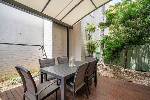 Newtown Nest - Chic Terrace Living Off King Street - Accommodation Newcastle 2