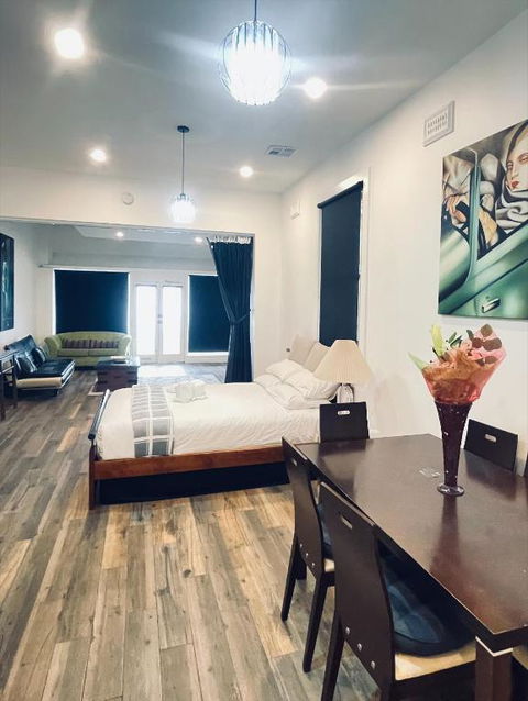 Northcote Spacious Studio - Accommodation Newcastle 0