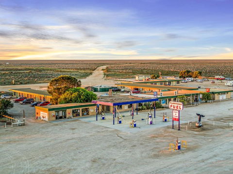 Nullarbor Roadhouse - Accommodation Newcastle 0