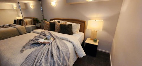 NYC Loft Brisbane, Free Parking! - Accommodation Newcastle 0