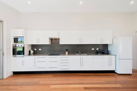 Ocean Views 41 - Accommodation Newcastle 3