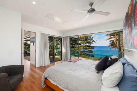 Ocean Vistas Spectacular Beach Coastal Views - Accommodation Newcastle 3
