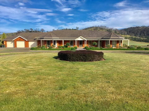 Old Entally Farm - Accommodation Newcastle 0