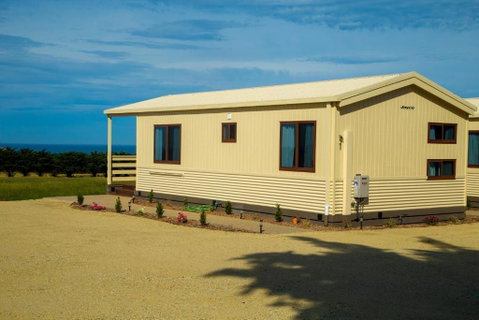 OMARU FARM STAY - Accommodation Newcastle 0