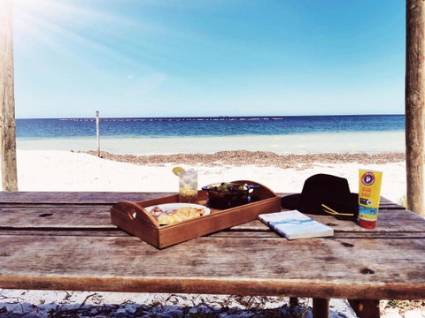 On The Beach-Lucky Bay - Accommodation Newcastle 0