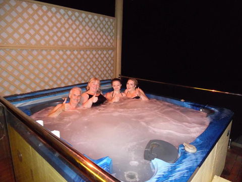 On The Deck @ Shark Bay - Accommodation Newcastle 2