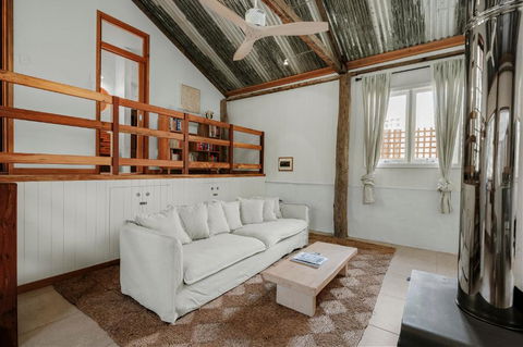 Orchard Cottage - Quiet Farm Escape - Accommodation Newcastle 3