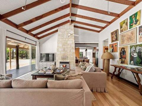 Orchard Homestead Countryside Retreat - Accommodation Newcastle 0