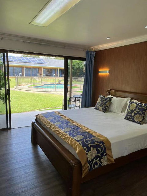 Oxley Motor Inn - Accommodation Newcastle 3