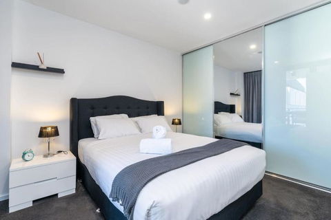 Park Avenue Apt In The Heart Of The City - Accommodation Newcastle 0