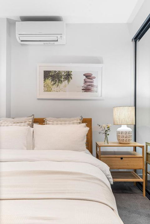 Park Life! Elegant & Sun-Filled 2 Bed 2 Bath Home In Caulfield North - Accommodation Newcastle 1