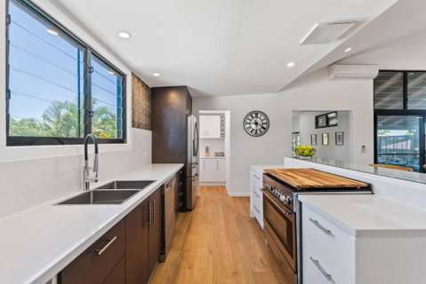 PACIFIC Stunning Coastal Home The Perfect Family Getaway - Accommodation Newcastle 2