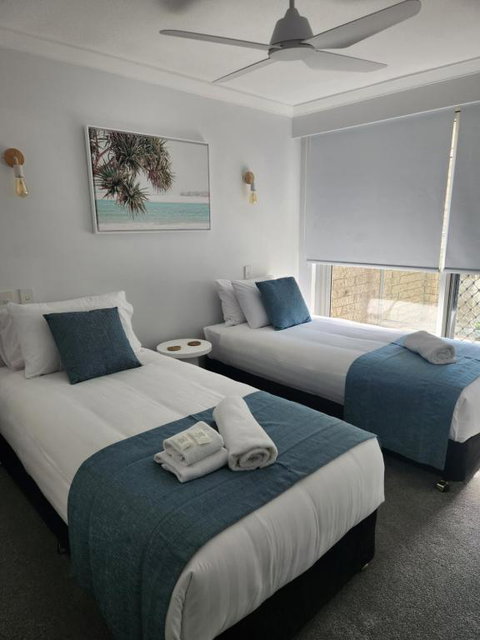 Pacific Surf Absolute Beachfront Apartments - Accommodation Newcastle 3