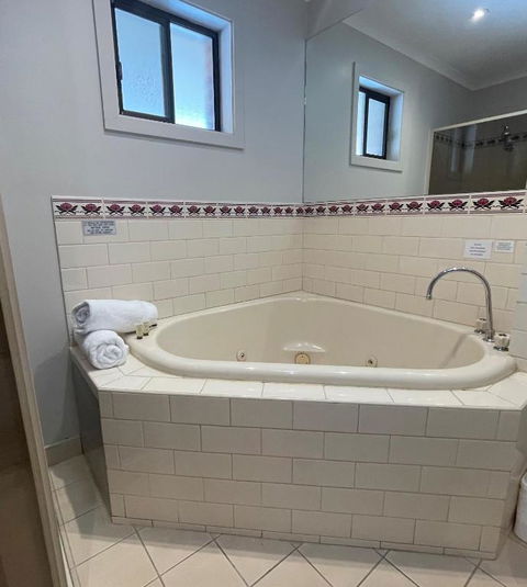 Paddlewheel Motel - Accommodation Newcastle 2