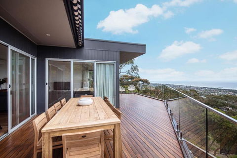 Panoramic Retreat McCrae - Accommodation Newcastle 3