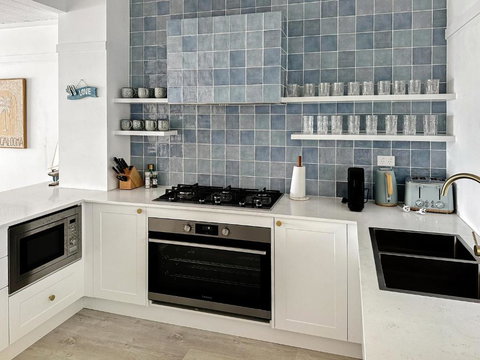 Paradise Palms Tangalooma - Accommodation Newcastle 2