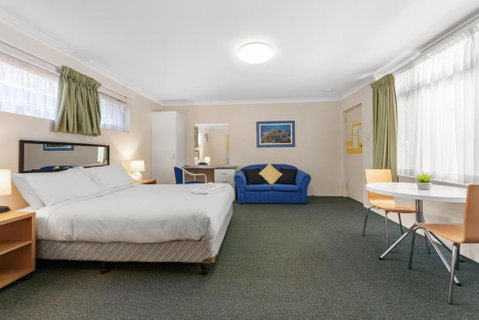 Paramount Motel - Accommodation Newcastle 3