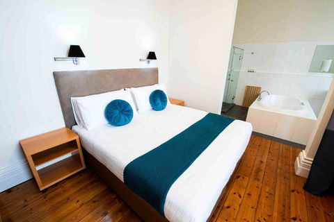 Park Hotel - Accommodation Newcastle 2