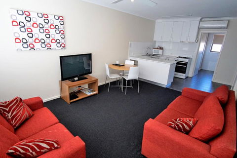 Parkview Motor Inn And Apartments - Accommodation Newcastle 3