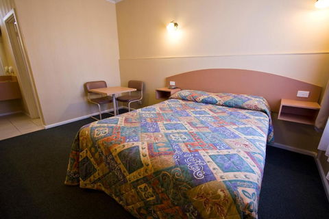 Parkville Motel - Accommodation Newcastle 2